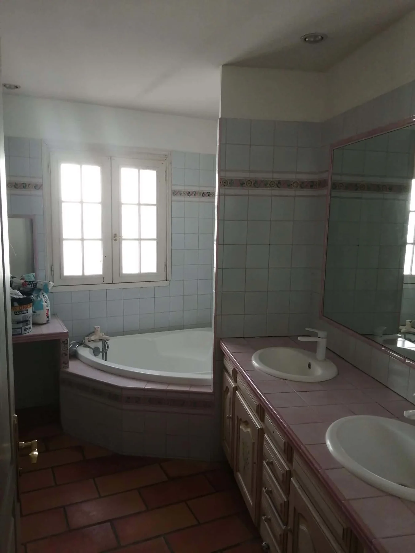 Salle de bain avant rénovation