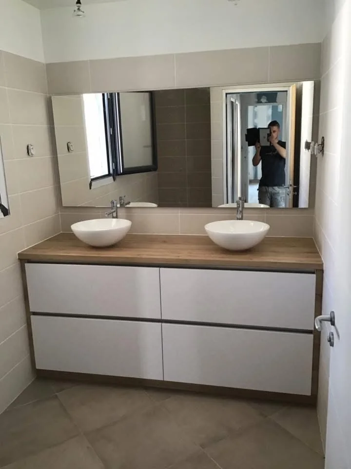 Double vasque et miroir