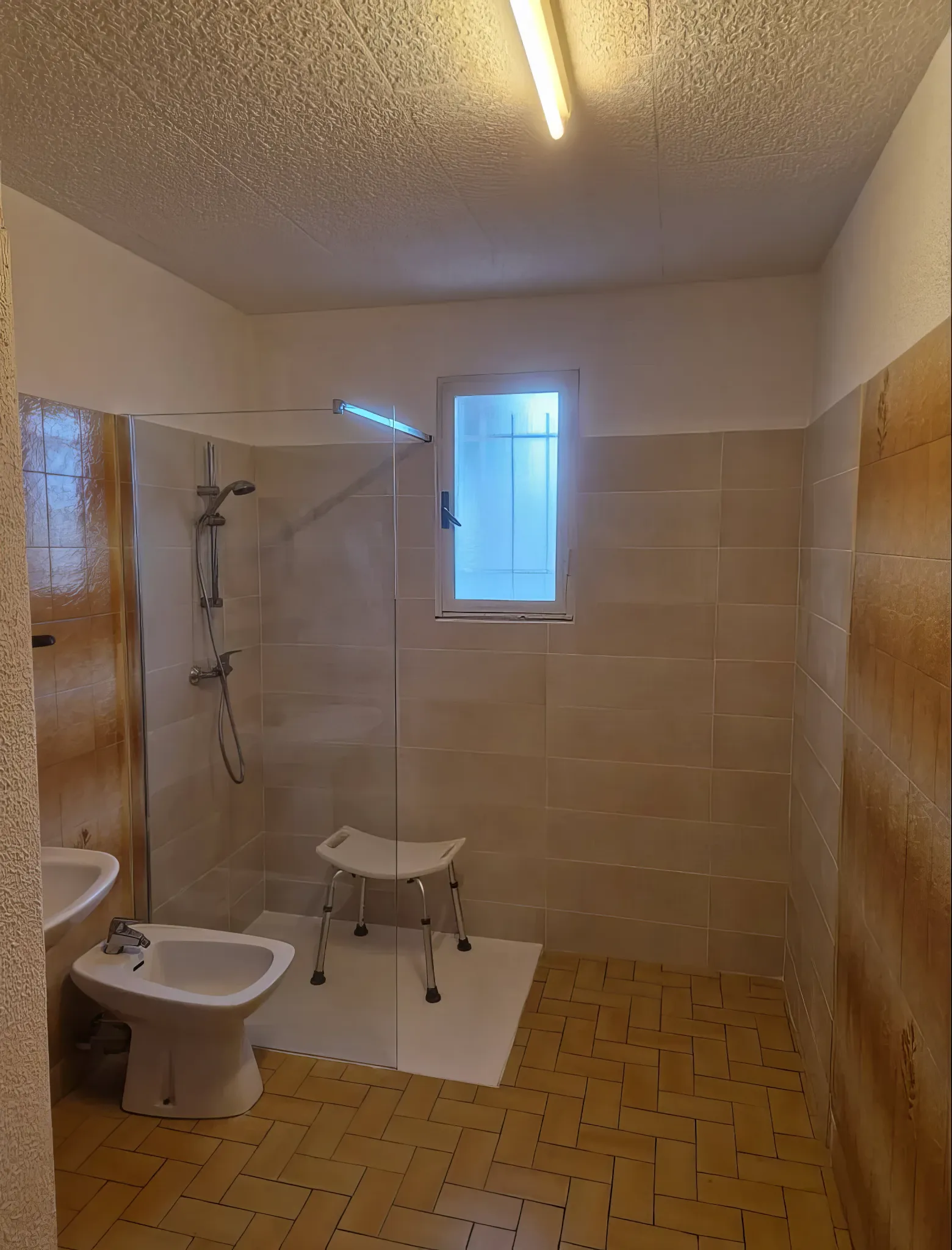 Salle de bain accessible